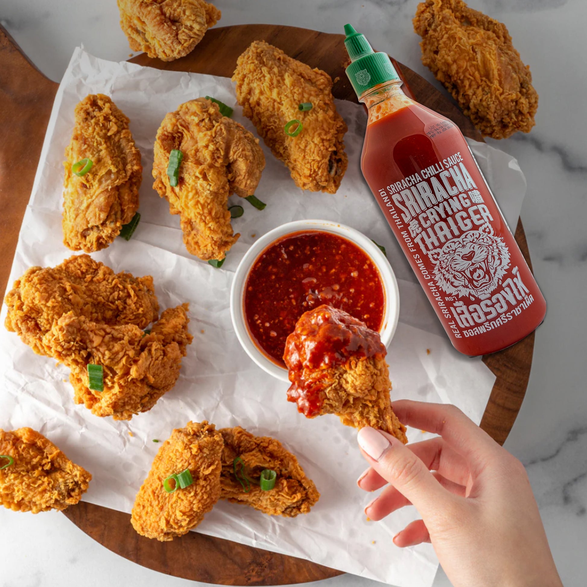 Suree Sriracha Chilli Sauce Use (440 ml) - Damati Foods